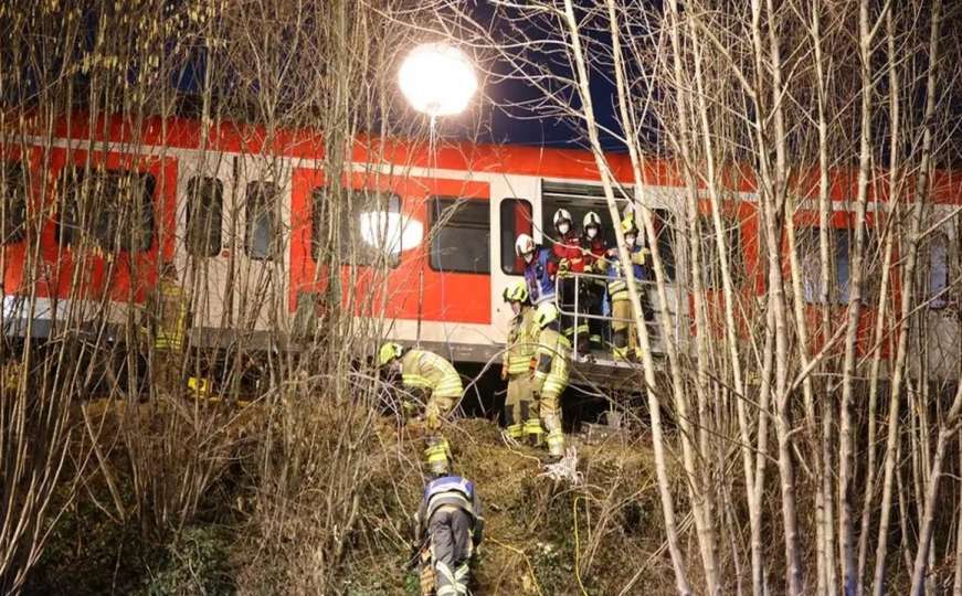 Sudar vozova u Njemačkoj, poginula najmanje jedna osoba